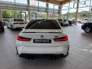 BMW M3 Lim. xDrive Comp. Carbon Laser