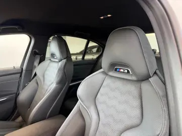 BMW M3 Lim. xDrive Comp. Carbon Laser