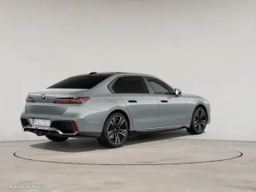 BMW 740d xDrive M Sportpaket   GARANTIE-bis-11.2030