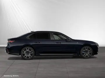 BMW 750e xDrive TV-Fond-Entertainment UPE  187.440 -