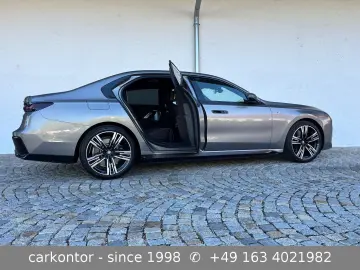 BMW 750e xDr.  MSPORT PRO LOUNGE SEAT FOND ENT KRIST