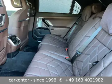 BMW 750e xDr.  MSPORT PRO LOUNGE SEAT FOND ENT KRIST