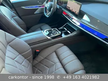 BMW 750e xDr.  MSPORT PRO LOUNGE SEAT FOND ENT KRIST
