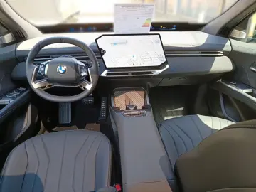BMW iX3 40 M Sport Pro_ACC_PANO