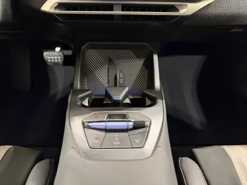 BMW iX3 50 xDrive M Sport Pro_ACC_360_3D_HUD