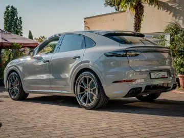 Porsche Cayenne GTS Coupé - Porsche Approved 2028