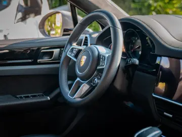 Porsche Cayenne GTS Coupé - Porsche Approved 2028
