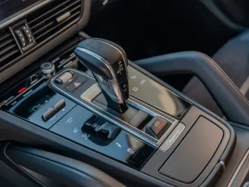 Porsche Cayenne GTS Coupé - Porsche Approved 2028