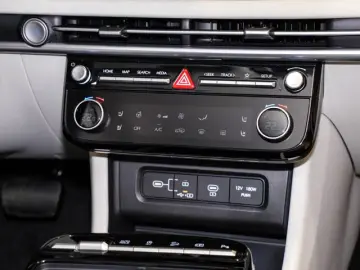 Hyundai TUCSON Plug-In Hybrid 4WD Prime Assistance Pak ECS