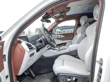 BMW XM 50e M Sport