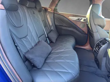 BMW XM 50e AutobahnAss SkyLounge AHK