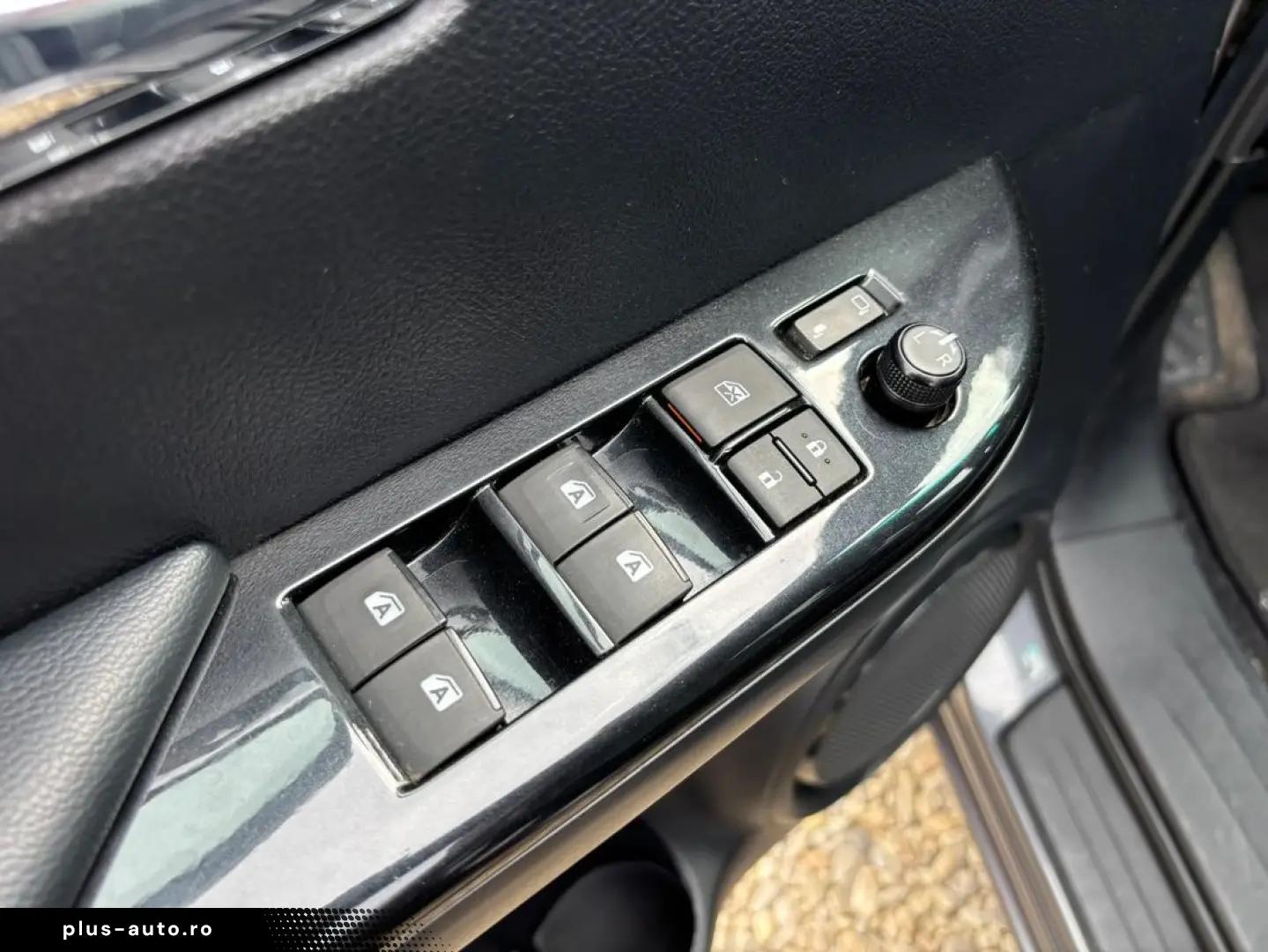 Toyota Hilux   2.8D 204CP   Automata   4x4   TVA Deductibil