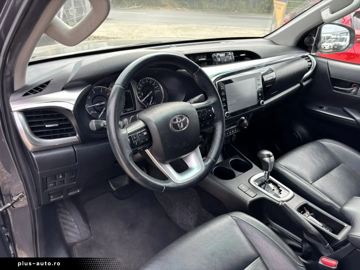 Toyota Hilux   2.8D 204CP   Automata   4x4   TVA Deductibil