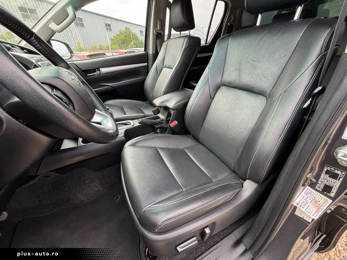 Toyota Hilux   2.8D 204CP   Automata   4x4   TVA Deductibil