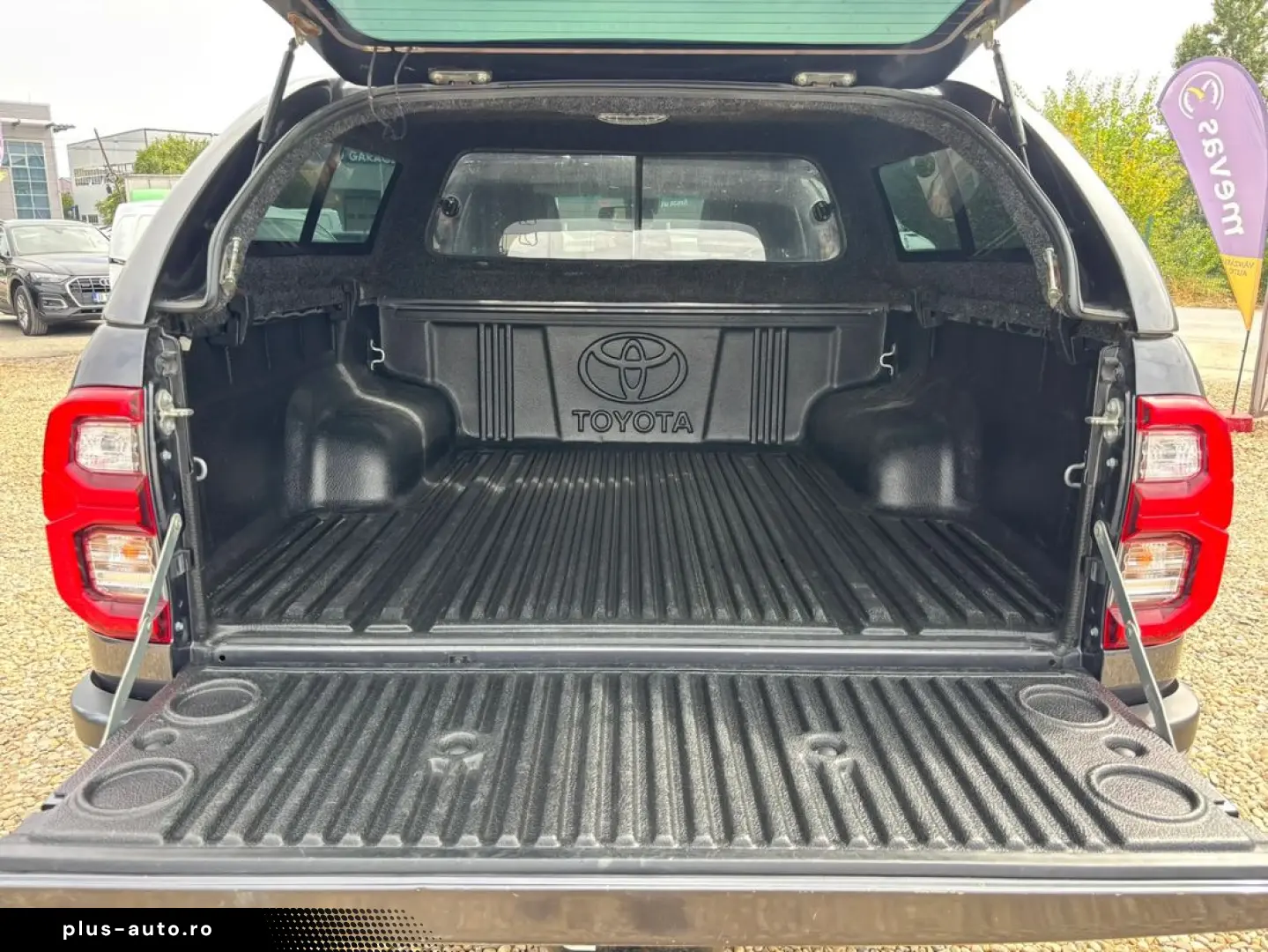 Toyota Hilux   2.8D 204CP   Automata   4x4   TVA Deductibil