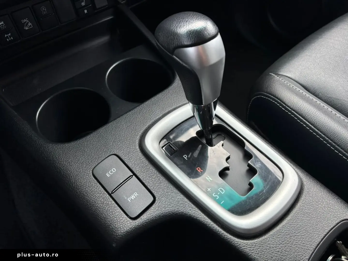Toyota Hilux   2.8D 204CP   Automata   4x4   TVA Deductibil