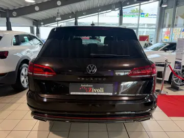 VW Touareg 4Motion R-LINE