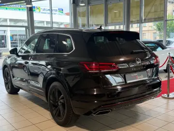 VW Touareg 4Motion R-LINE
