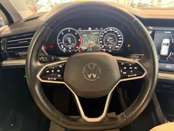 VW Touareg 4Motion R-LINE