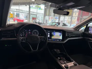 VW Touareg 4Motion R-LINE