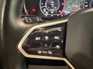 VW Touareg 4Motion R-LINE