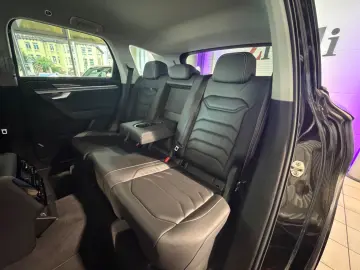 VW Touareg 4Motion R-LINE