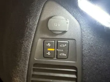 VW Touareg 4Motion R-LINE
