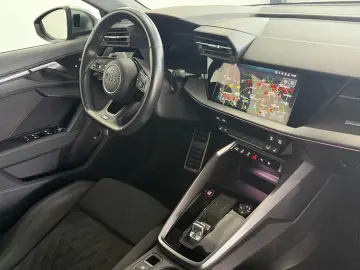 AUDI RS3 2.5 TFSI qu. Limousine MATRIX B&O Pano ACC