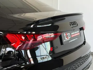 AUDI RS3 2.5 TFSI qu. Limousine MATRIX B&O Pano ACC