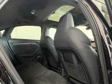 AUDI RS3 2.5 TFSI qu. Limousine MATRIX B&O Pano ACC