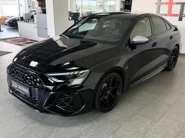 AUDI RS3 2.5 TFSI qu. Limousine MATRIX B&O Pano ACC
