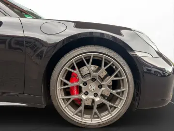 PORSCHE 992 Carrera 4S Sport-Abgas Approved 2028