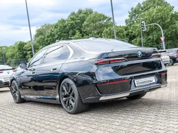 BMW 750e xDrive Limousine DA Prof. Massage PA Prof.