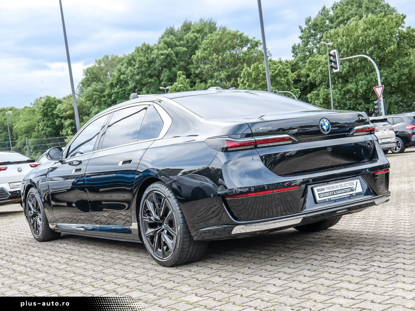 BMW 750e xDrive Limousine DA Prof. Massage PA Prof.