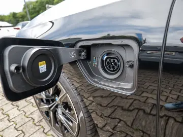 BMW 750e xDrive Limousine DA Prof. Massage PA Prof.