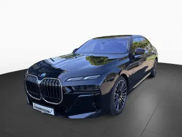 BMW 750e xDr M Sport DA PA-Pr B W IconicGl Massage