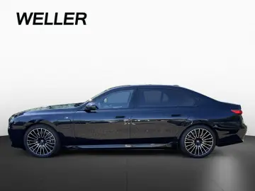 BMW 750e xDr M Sport DA PA-Pr B W IconicGl Massage