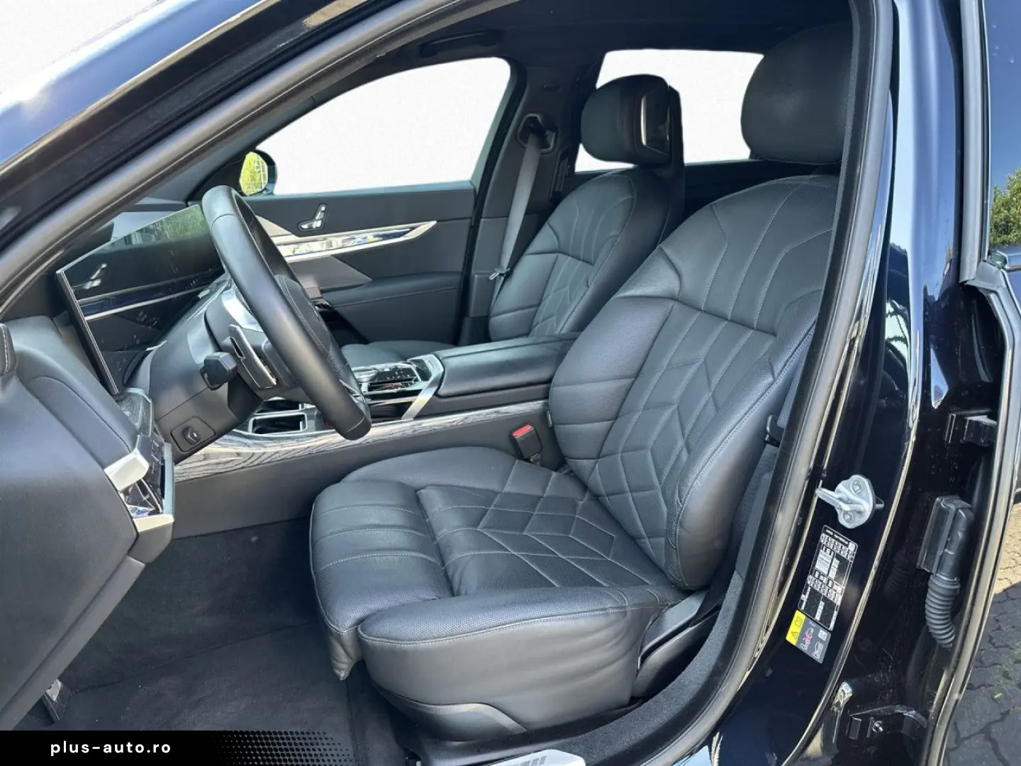 BMW 750e xDr M Sport DA PA-Pr B W IconicGl Massage