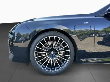 BMW 750e xDr M Sport DA PA-Pr B W IconicGl Massage