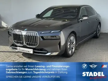 BMW 750e xDrive Navi.LED.ACC.360 .Massage.SoftClose