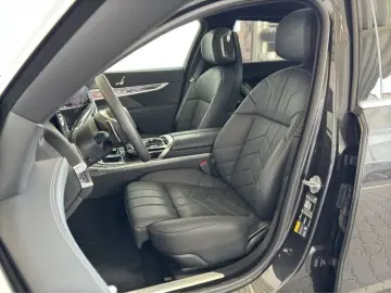 BMW 750e xDrive Navi.LED.ACC.360 .Massage.SoftClose