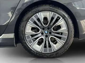BMW 750e xDrive Navi.LED.ACC.360 .Massage.SoftClose