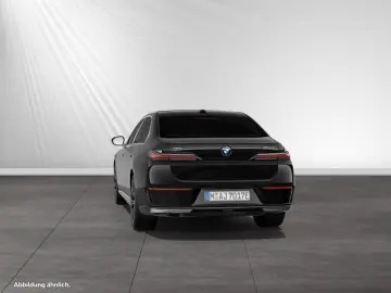 BMW 750e xDrive TV-Fond-Entertainment DA&PAProf. B&W