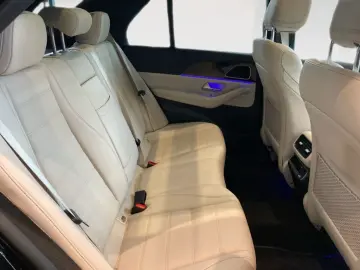 MERCEDES-BENZ GLE 300 d 4M AMG-Line EXCLUSIVE Pano A…