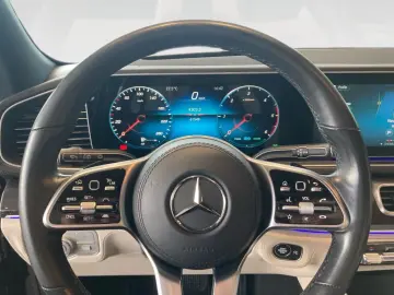 MERCEDES-BENZ GLE 300 d 4M AMG-Line EXCLUSIVE Pano A…