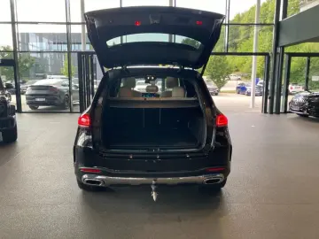 MERCEDES-BENZ GLE 300 d 4M AMG-Line EXCLUSIVE Pano A…