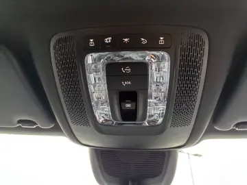 MERCEDES-BENZ GLE 350 e 4M AMG PANO-SHD 360 KAMERA AMBIENTE