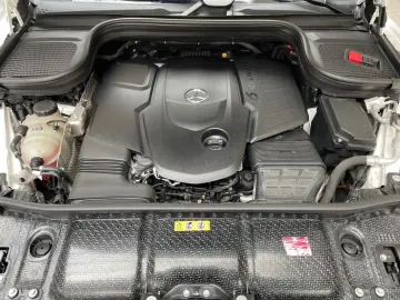 MERCEDES-BENZ GLE 400 d 4M AMG NIGHT PANO 7-SITZE 360