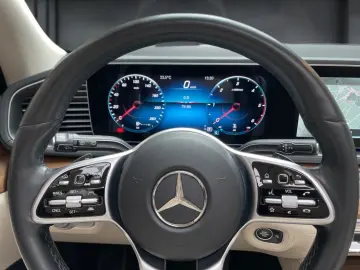 MERCEDES-BENZ GLE 400 d 4M AMG NIGHT PANO 7-SITZE 360