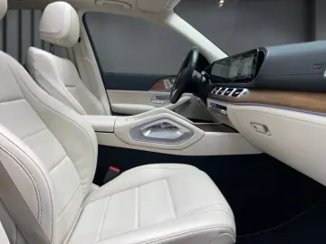 MERCEDES-BENZ GLE 400 d 4M AMG NIGHT PANO 7-SITZE 360